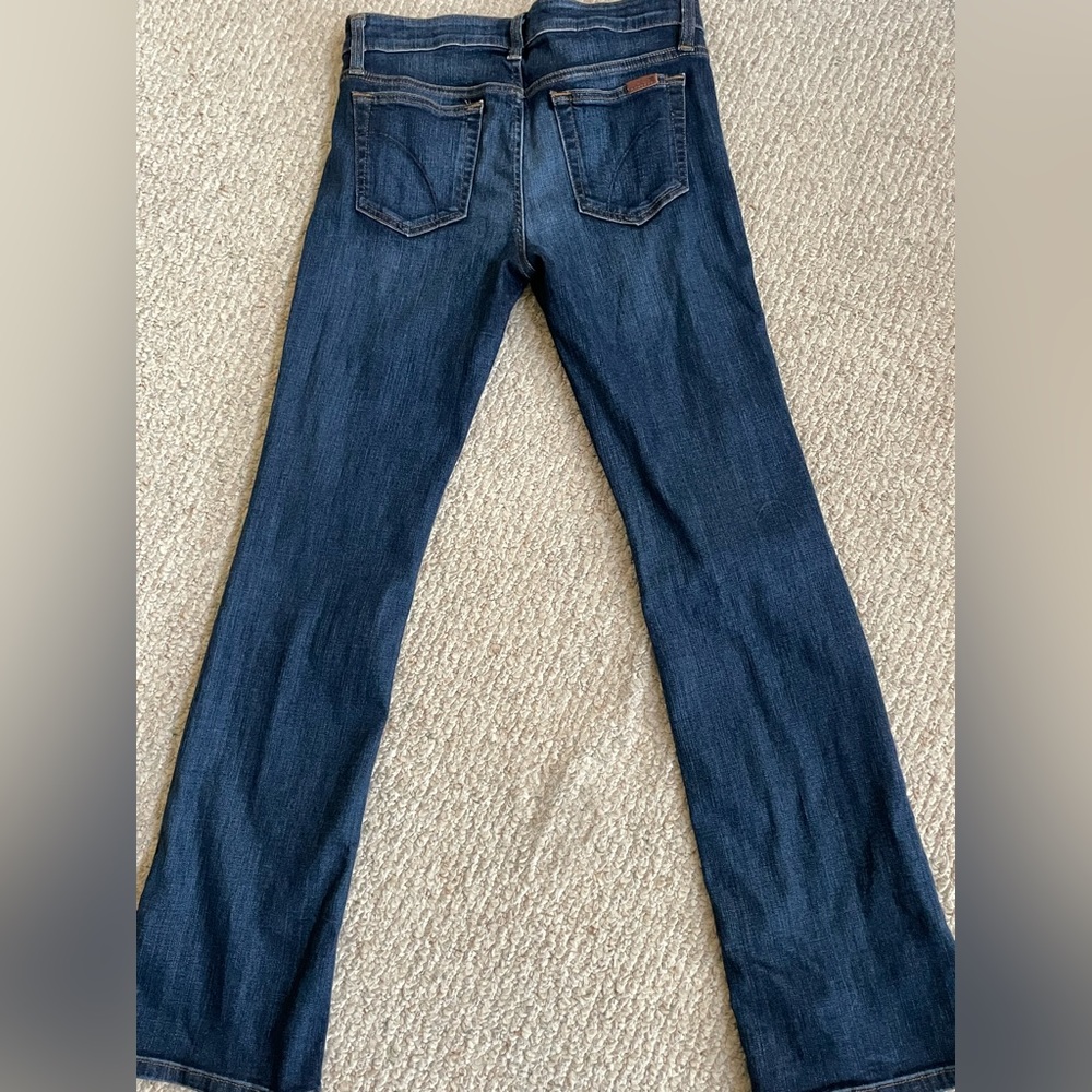 Joe’s THE PROVOCATEUR
PETITE BOOTCUT // FLAWLESS // 30" INSEAM /